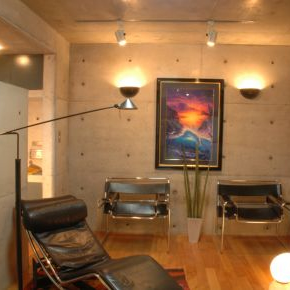 218 HOUSE 2-C